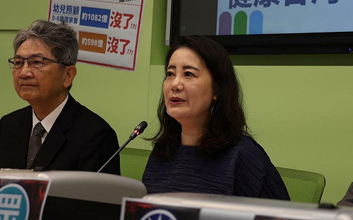 綠黨團未正面回應「挺戒嚴文」始末與咎責？ 強調刪文已表達立場