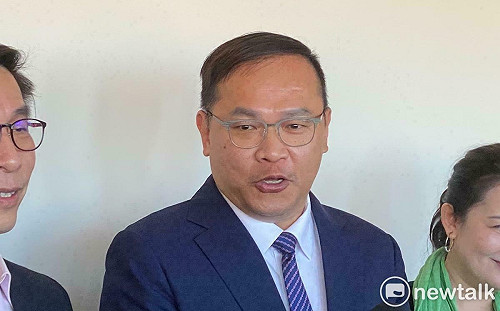 王義川酸盧秀燕粉底液 李彥秀：難過沒看到綠政治人物出面