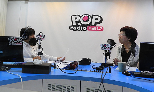 呂秀蓮提醒：狗仔一發功   民進黨變桃花黨