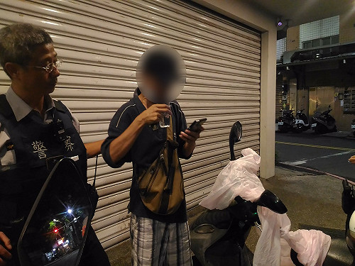 遇警車禮讓太矯情   原來酒駕心虛被抓