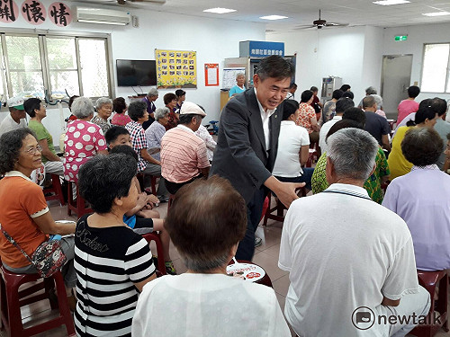 拚台南市長 李俊毅展開752里行腳