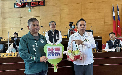 選戰觀察》派系開鍘頓失兩成員 正國會新秀精銳盡出要搶11席中市議員