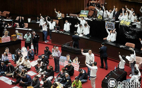 藍白強行通過亂政三法 民進黨喊話公民站出來：將採取救濟手段