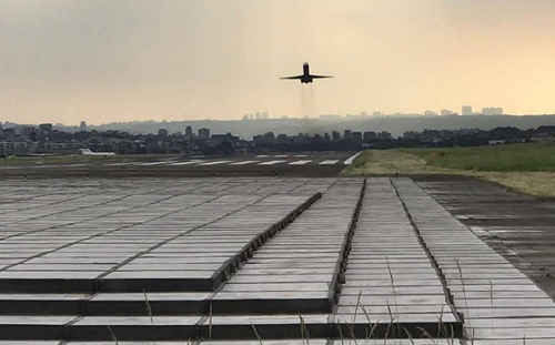 僅2600公尺!松山機場跑道過短恐釀濟州航空事件? 運安會:有加裝2道防護系統