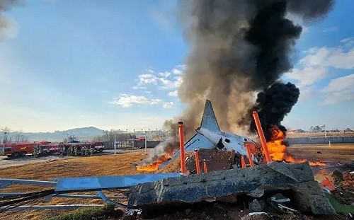 南韓濟州航空班機墜毀 外媒深度關注事故原因及後續反應