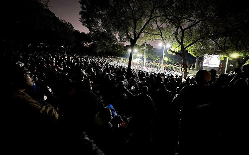 「在大安森林公園一邊哭一邊跨年」   外媒：世界上最奇特的跨年 