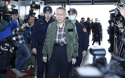 快訊》(影)北院要求11點報到 柯文哲從新竹趕回13：06抵達