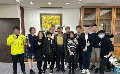 柯文哲「一直喊法院要開直播」吳靜怡：為什麼你不乾脆跟橘子開？