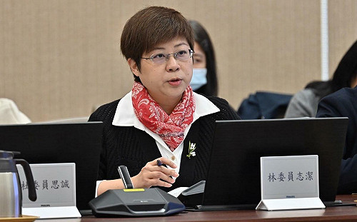 施淑婷譏「大白癡」反為罷免助攻？高虹安連署數大勝鄭正鈐  林志潔諷：感謝處長催票 