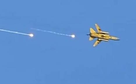 (影) 俄戰機油庫被炸了! 烏無人機襲機場燃料庫 Su-24M也對俄陣地射導彈