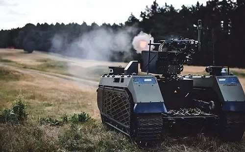 (影) 全機器人戰鬥的2個第一次! 烏滅俄突擊隊 還在海上擊落3戰鬥直升機