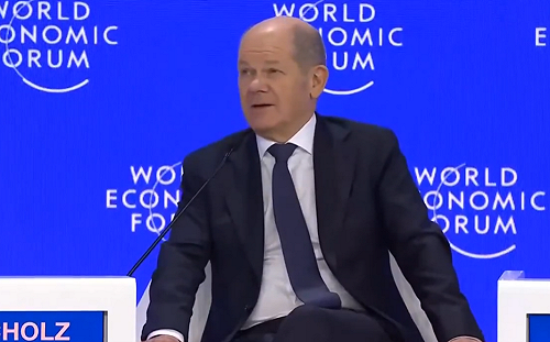 (影) 馬斯克疑似行納粹禮 還支持德國極右翼政黨 蕭茲不忍回應了....