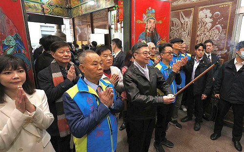 卓榮泰初一拜廟！談晶片關稅強調台灣產業鏈地位 籲百工百業團結