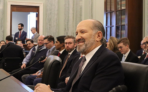 美準商務部長：將阻北京取得輝達晶片 徵關稅遏止中國科技