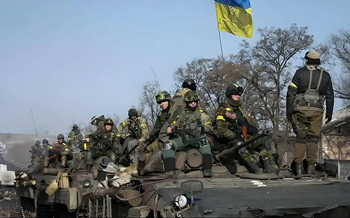 (影) 烏軍庫爾斯克攻勢再起!50裝甲車、400士兵突破俄防線 俄軍死傷破千