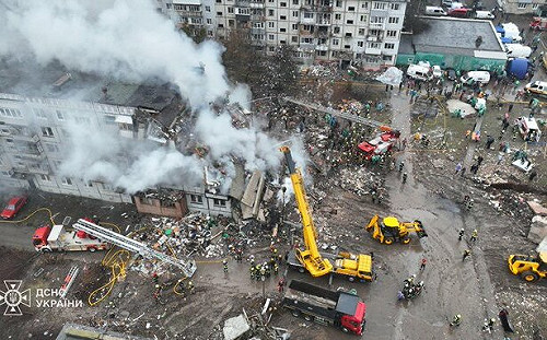 (影) 俄竟用KAB重磅炸彈轟本土蘇賈! 打中民宅 95撤離民眾遇襲 多人受困