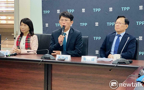 柯文哲爆「直通習辦」黃國昌再嗆「垃圾週刊」、避答政黨是否需互動北京 