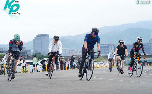 黃國昌追隨柯文哲「從一個人成為一群人完成一日北高」馮光遠酸爆