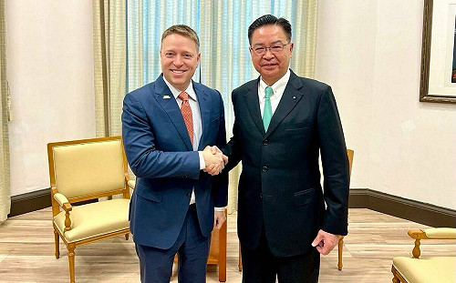 共同因應中國威權主義擴張！吳釗燮會見前白宮副國安顧問博明