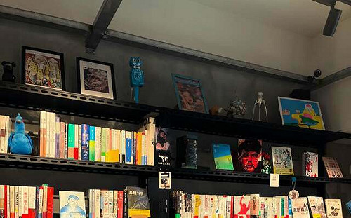 又被查水表！市民書店放罷免文宣被檢舉  老闆：書店沒出餐要怎麼排污水？