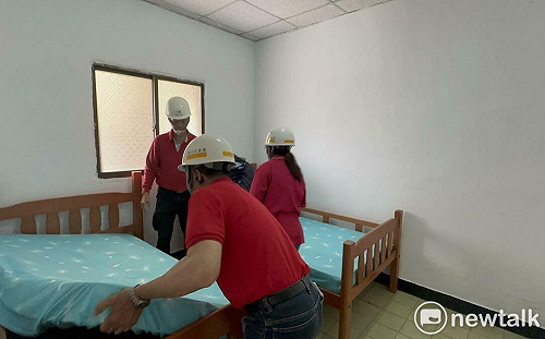 為地震受災戶打造中長期安置處  南市府及志工整頓南水署宿舍