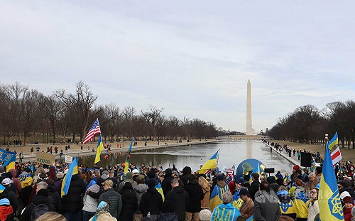 烏克蘭苦戰3年 支持者上華府街頭籲勿讓烏國成棄子