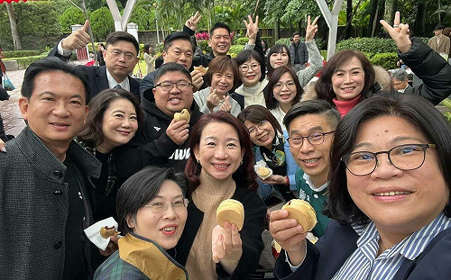 林岱樺出席綠營烤肉聚會 林俊憲：對「內部不和」謠言最好的闢謠