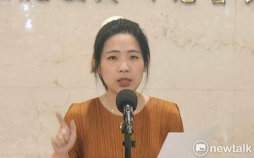 舉發「立委父子」回函變密件 徐巧芯：不能因為是「英系」就這樣　