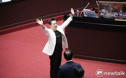 吳春城捲「壯世代」爭議辭立委 民眾黨：不捨但尊重祝福