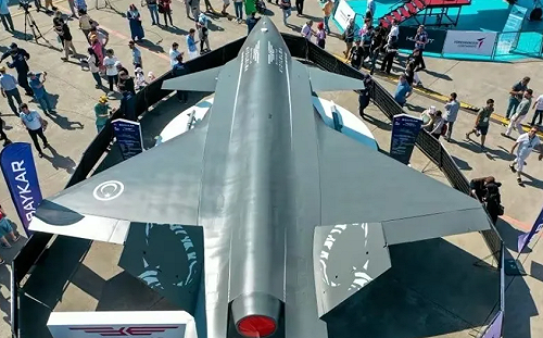 明目張膽山寨殲-20？土耳其隱形五代機試飛還上航母 中媒酸 : 不能超音速飛行