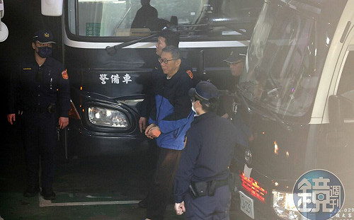 柯文哲提訊至法院　與妻子及母親商討父治喪