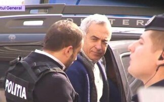 (影) 大量現金與飛莫斯科機票被抓到了! 親俄羅馬尼亞總統候選人遭拘留