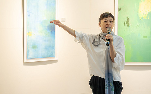 高醫大藝廊詩畫共賞  愛瑪蓮「雲野笙歌 II」與生命共鳴  