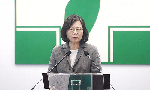 親上火線道歉  蔡英文 : 這次停電不該發生