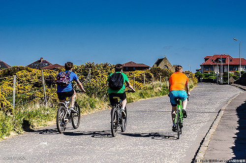 午後雷陣雨機率增  戶外活動別忘雨具