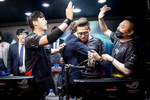 赤色天馬發威《英雄聯盟》ahq浴血晉級