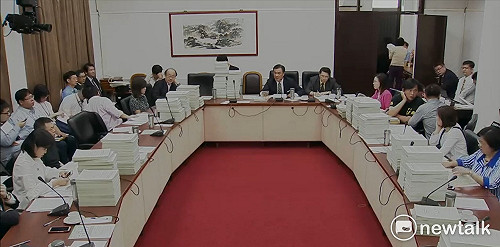 藍焦土杯葛前瞻　柯建銘怒嗆：練什麼肖話！