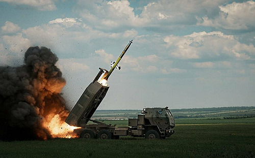 海馬斯、愛國者導彈都變廢鐵！為逼烏接受屈辱談判 美突襲切斷戰區情報共享