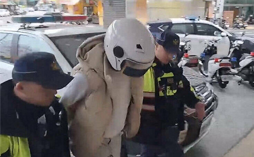 22歲醫大生凌晨跑外送被撞死! 台中無照酒駕闖紅燈肇逃豪車男收押