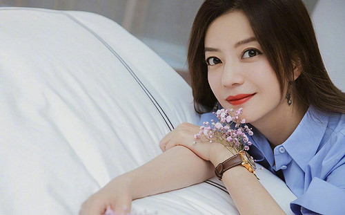 趙薇更新微博熱情回留言 對粉絲「有求必應」 