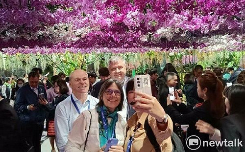 各國使節齊讚臺南國際蘭展  展現蘭花產業卓越成就