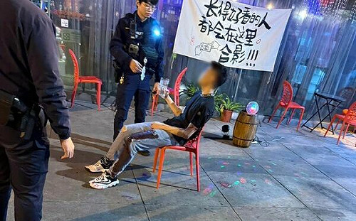 西門町商圈驚傳當街砍人！ 獅子林大樓3少年多處刀傷血跡斑斑送醫