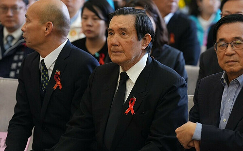 出席柯爸公祭與馬、扁並坐 韓國瑜：在最無助時多陪一下表達哀悼之意 