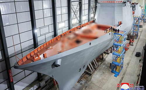 有人要倒大楣了！北韓5000噸級驅逐艦下水失敗 金正恩嚴厲問責