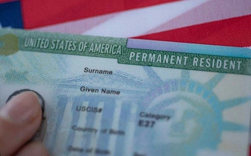 就算拿到綠卡也不安全! 范斯 : 持有者沒有無限期留在美國的權利