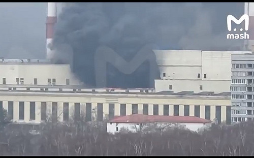 (影) 烏無人機連續2日襲擊莫斯科! 發電廠陷入火海之中 煉油廠也挨轟