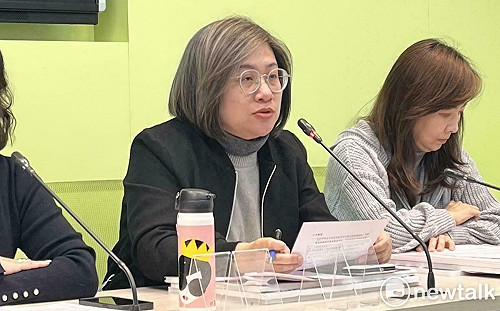 民主殿堂？綠委訪客繫罷免飄帶遭擋 陳培瑜嗆：立院戒嚴了嗎？