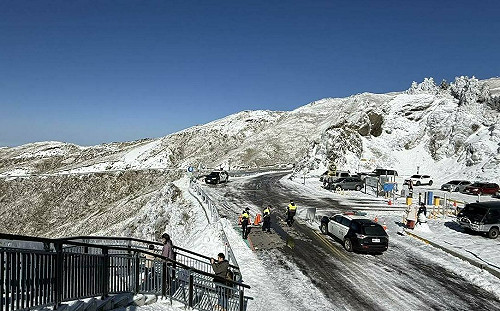 週末賞雪去！合歡山積雪未融「上山須掛雪鍊」