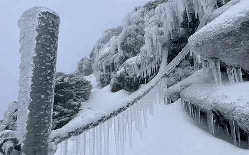 玉山冰晶美景步道藏最高風險 玉管處：別被好天氣騙