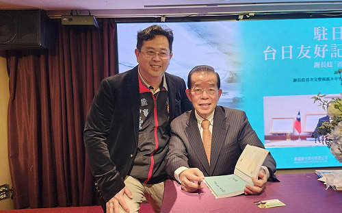 睽違17年再重逢  謝長廷勉薛兆基發揮在地優勢拼議員